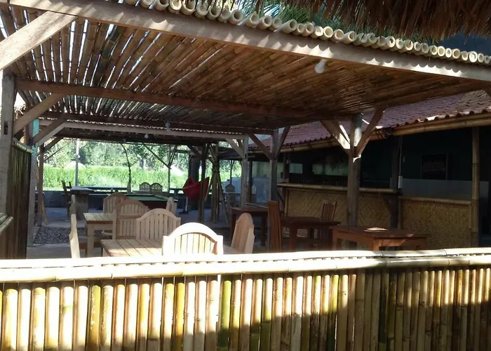 Hostel Kayun And Dive Center *